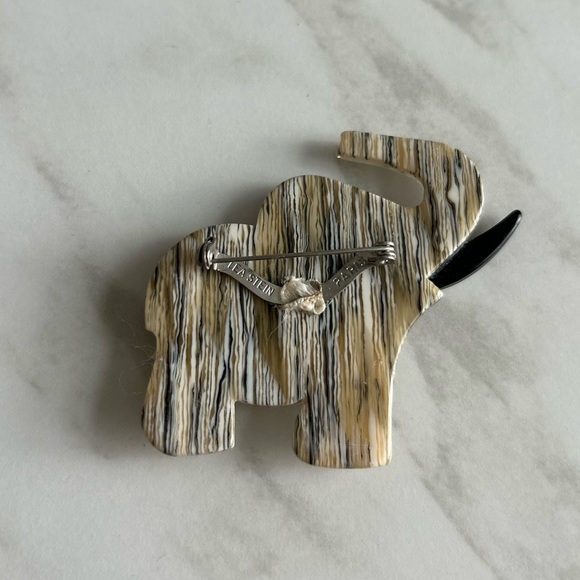 Vintage Lea Stein Brooch Pin - Black & Tan Elephant - Picture 2 of 2
